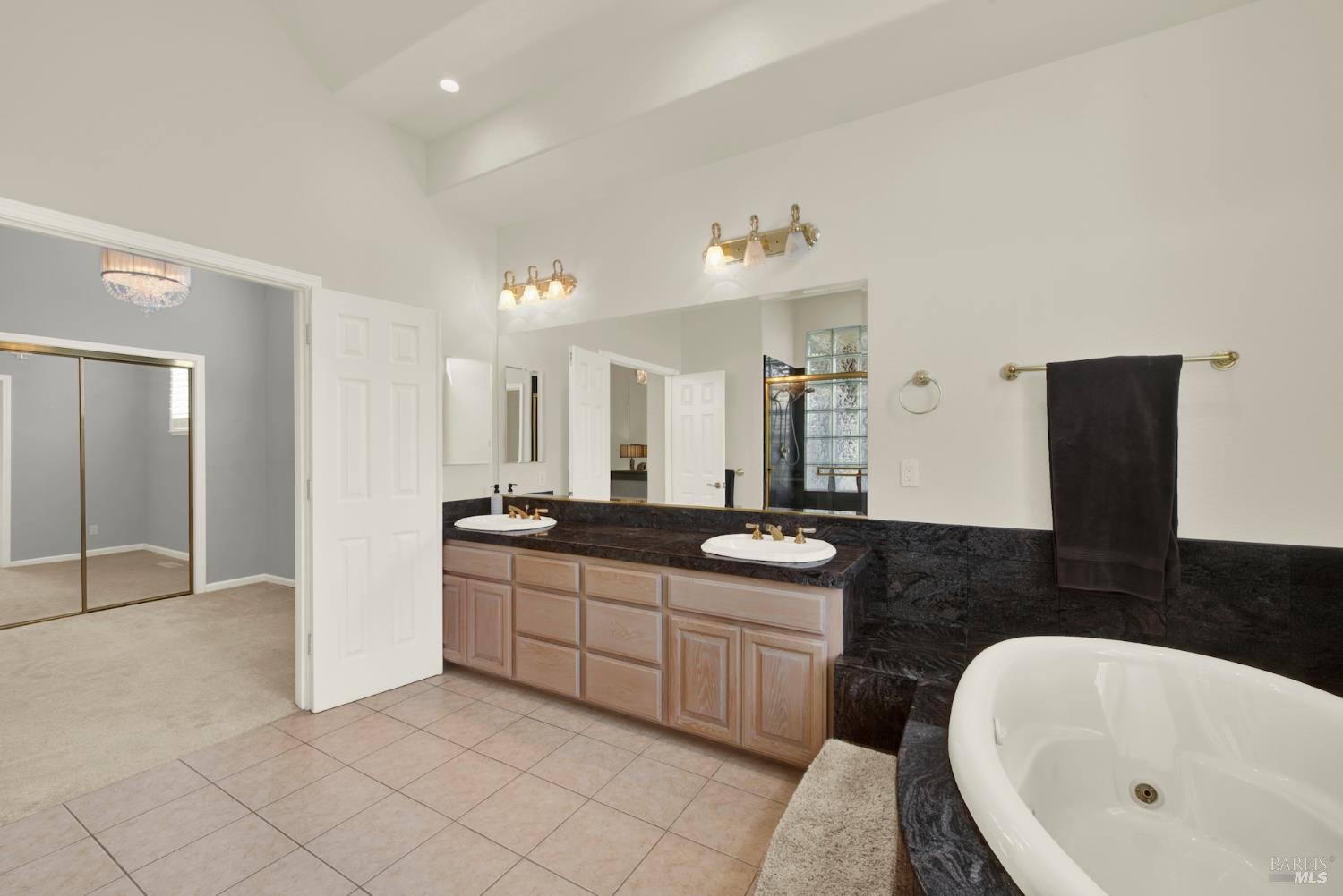 Detail Gallery Image 48 of 94 For 3261 Congressional Cir, Fairfield,  CA 94534 - 5 Beds | 4/1 Baths