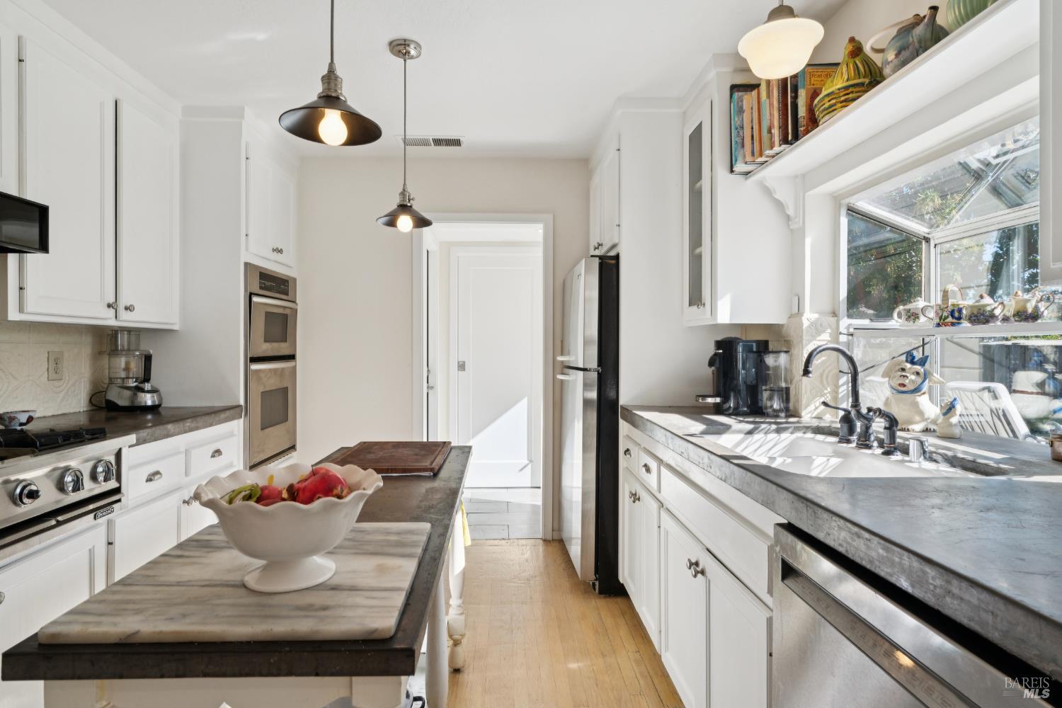 Detail Gallery Image 13 of 47 For 257 Perkins St, Sonoma,  CA 95476 - 3 Beds | 2 Baths