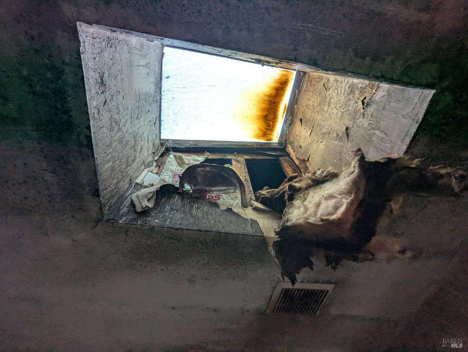 Detail Gallery Image 14 of 53 For 25780 Porro Ct, Willits,  CA 95490 - 3 Beds | 2 Baths