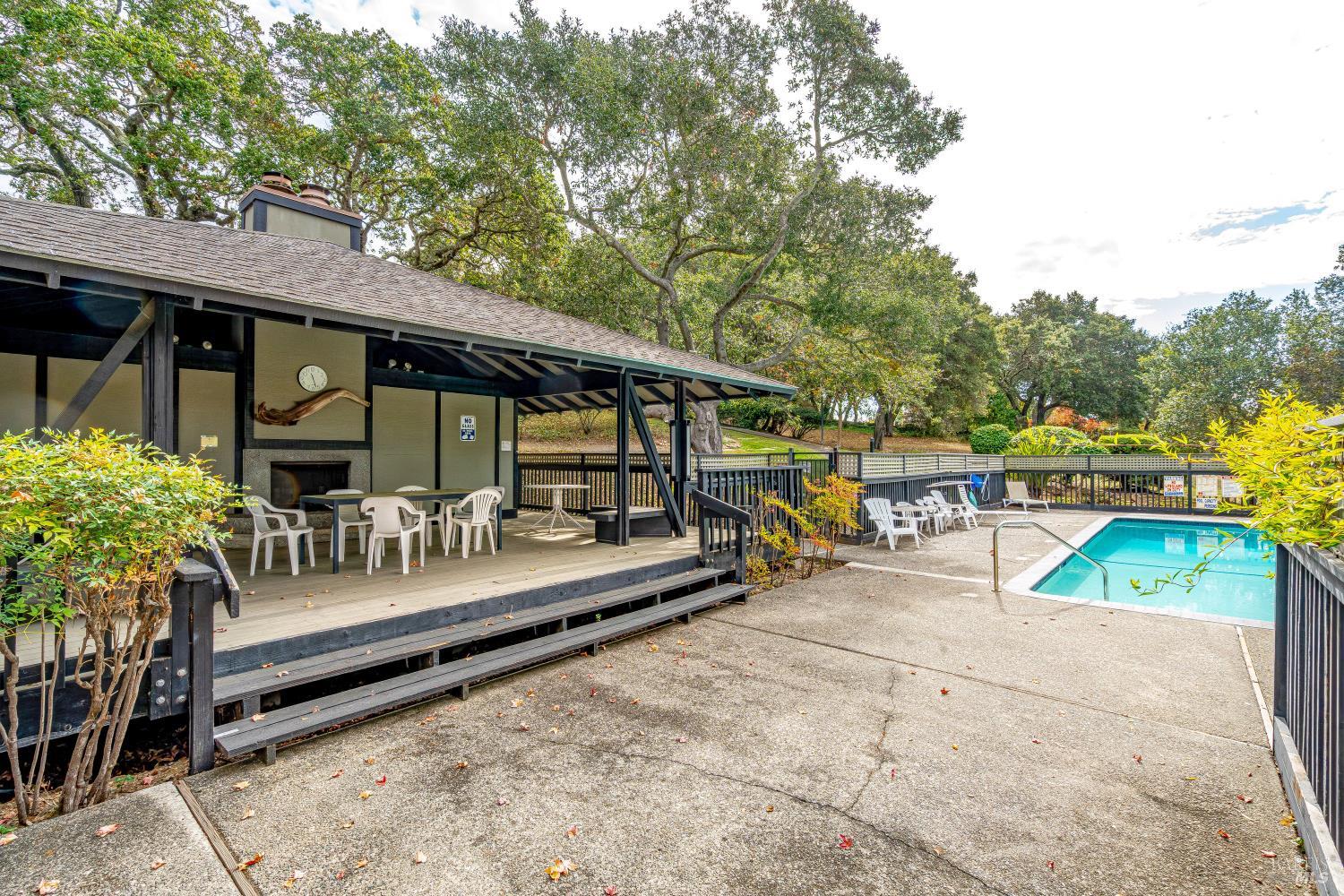 Detail Gallery Image 21 of 22 For 1022 East Ave, Napa,  CA 94559 - 2 Beds | 2 Baths