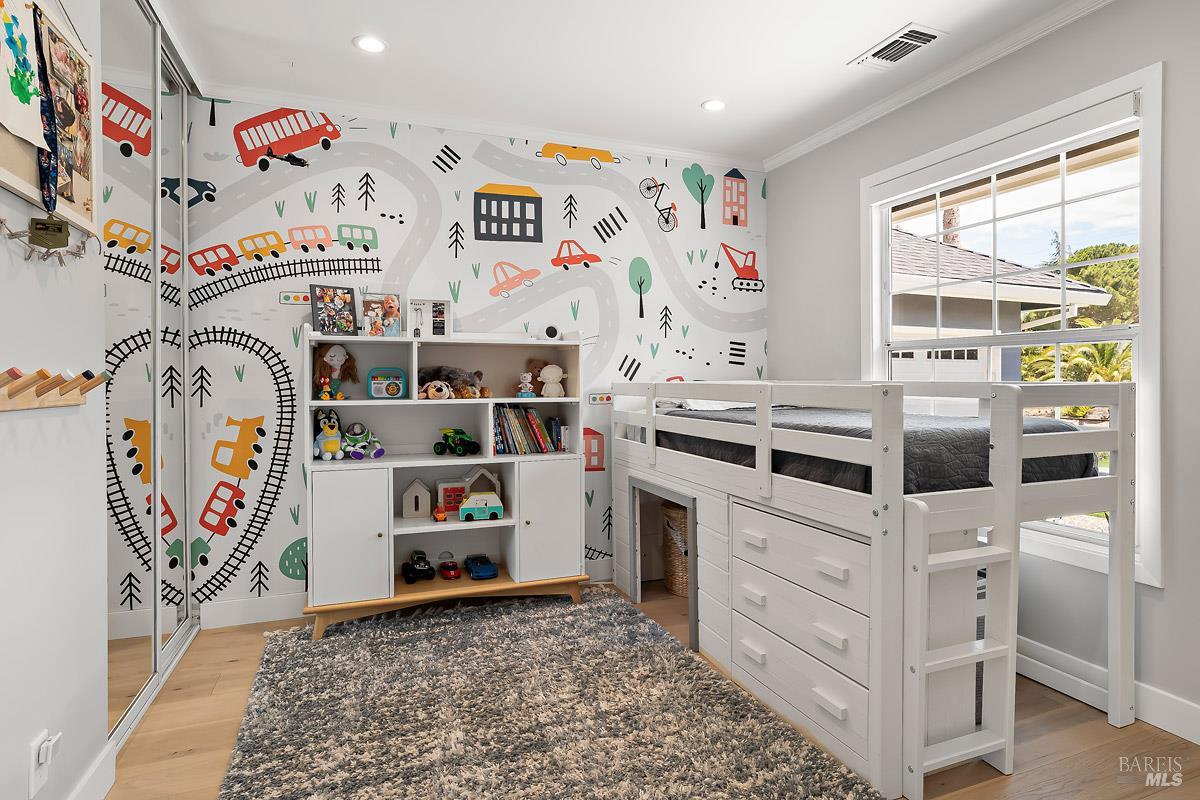 Detail Gallery Image 11 of 44 For 145 San Carlos Way, Novato,  CA 94945 - 4 Beds | 2 Baths