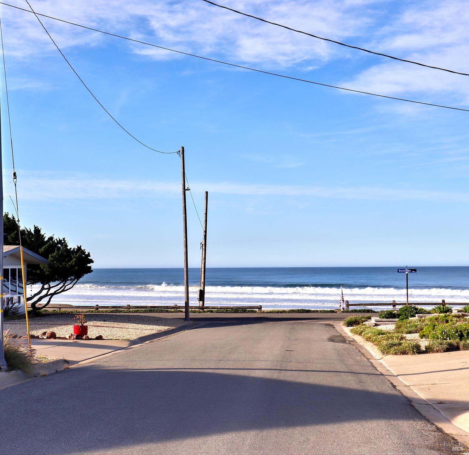 Detail Gallery Image 4 of 51 For 175 Tahiti St, Morro Bay,  CA 93442 - 3 Beds | 2 Baths