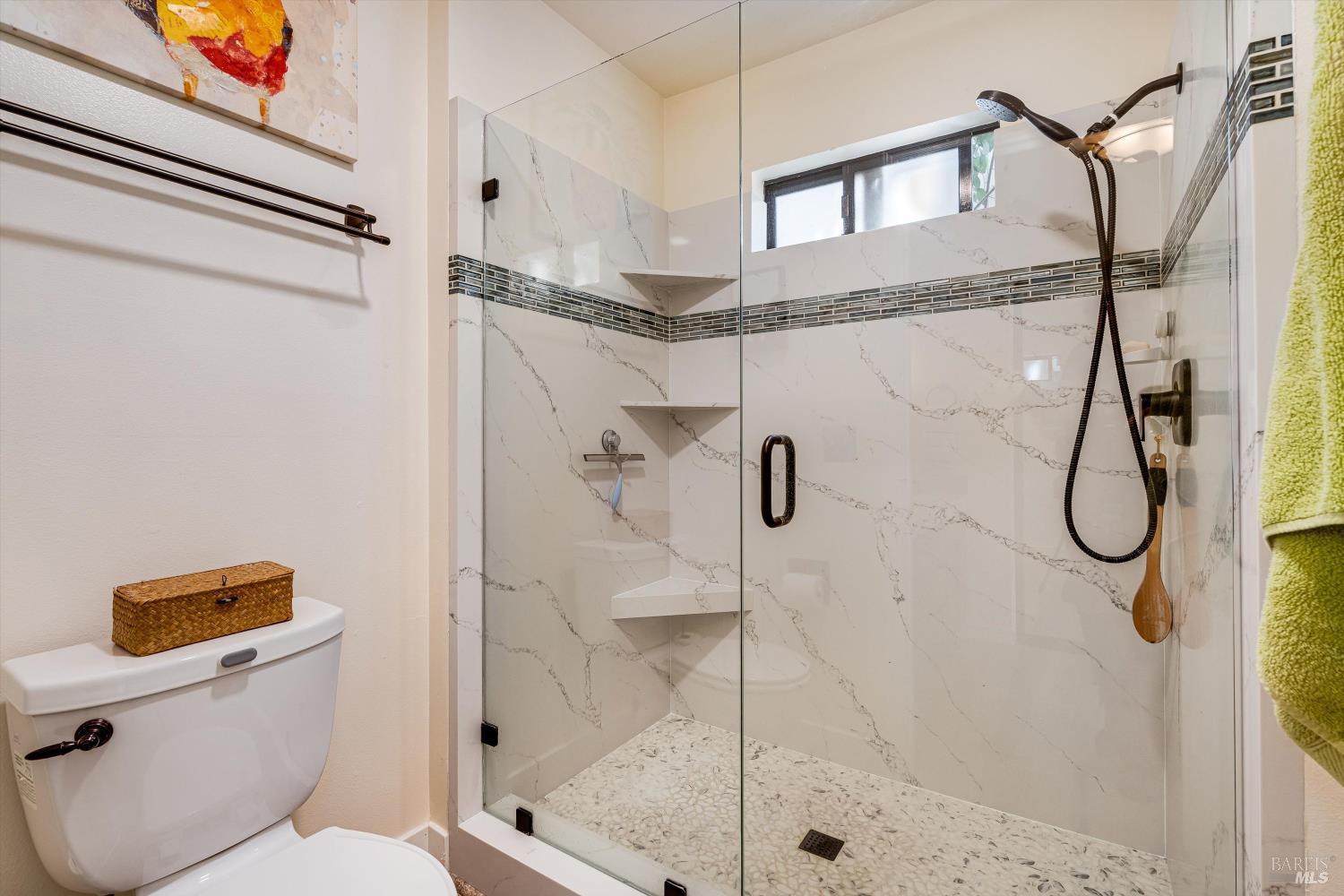 Detail Gallery Image 23 of 36 For 18120 Vassar Ct, Sonoma,  CA 95476 - 3 Beds | 3/1 Baths