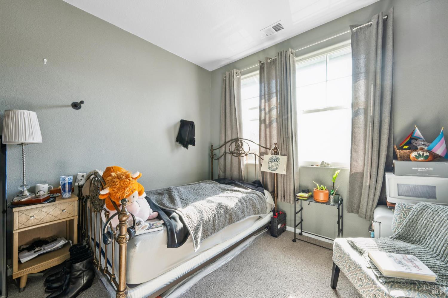 Detail Gallery Image 12 of 15 For 1507 Pinebrook Pl, Santa Rosa,  CA 95403 - 3 Beds | 2/1 Baths