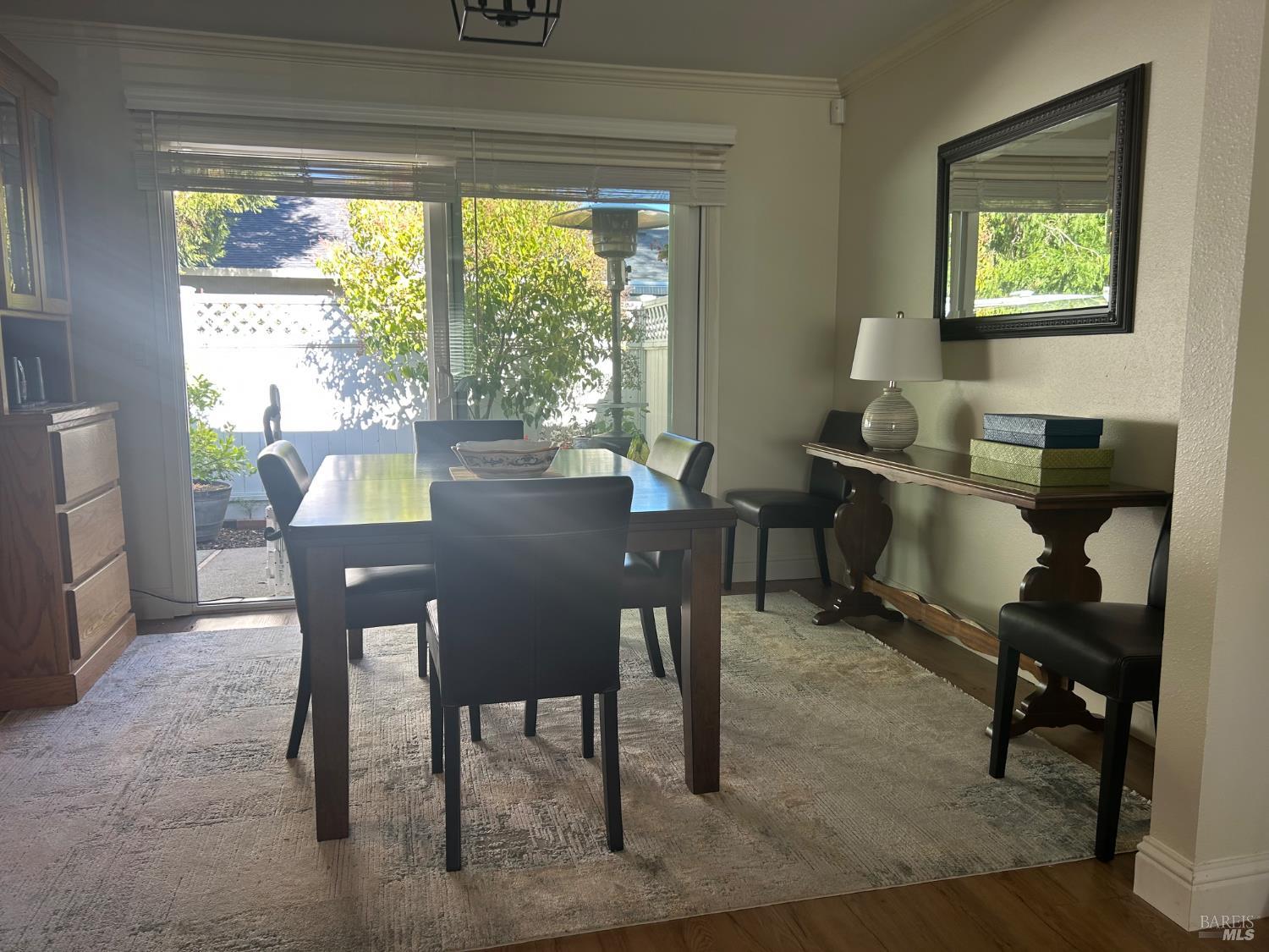 Detail Gallery Image 5 of 13 For 6553 Meadowridge Dr, Santa Rosa,  CA 95409 - 2 Beds | 2 Baths