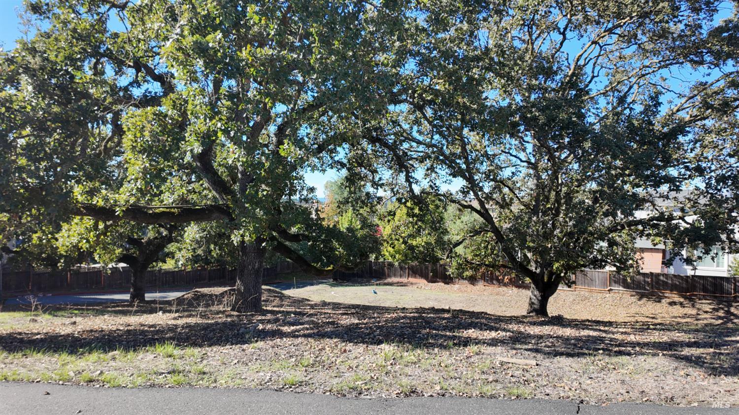 Detail Gallery Image 6 of 17 For 1960 Cooper Dr, Santa Rosa,  CA 95404 - – Beds | – Baths