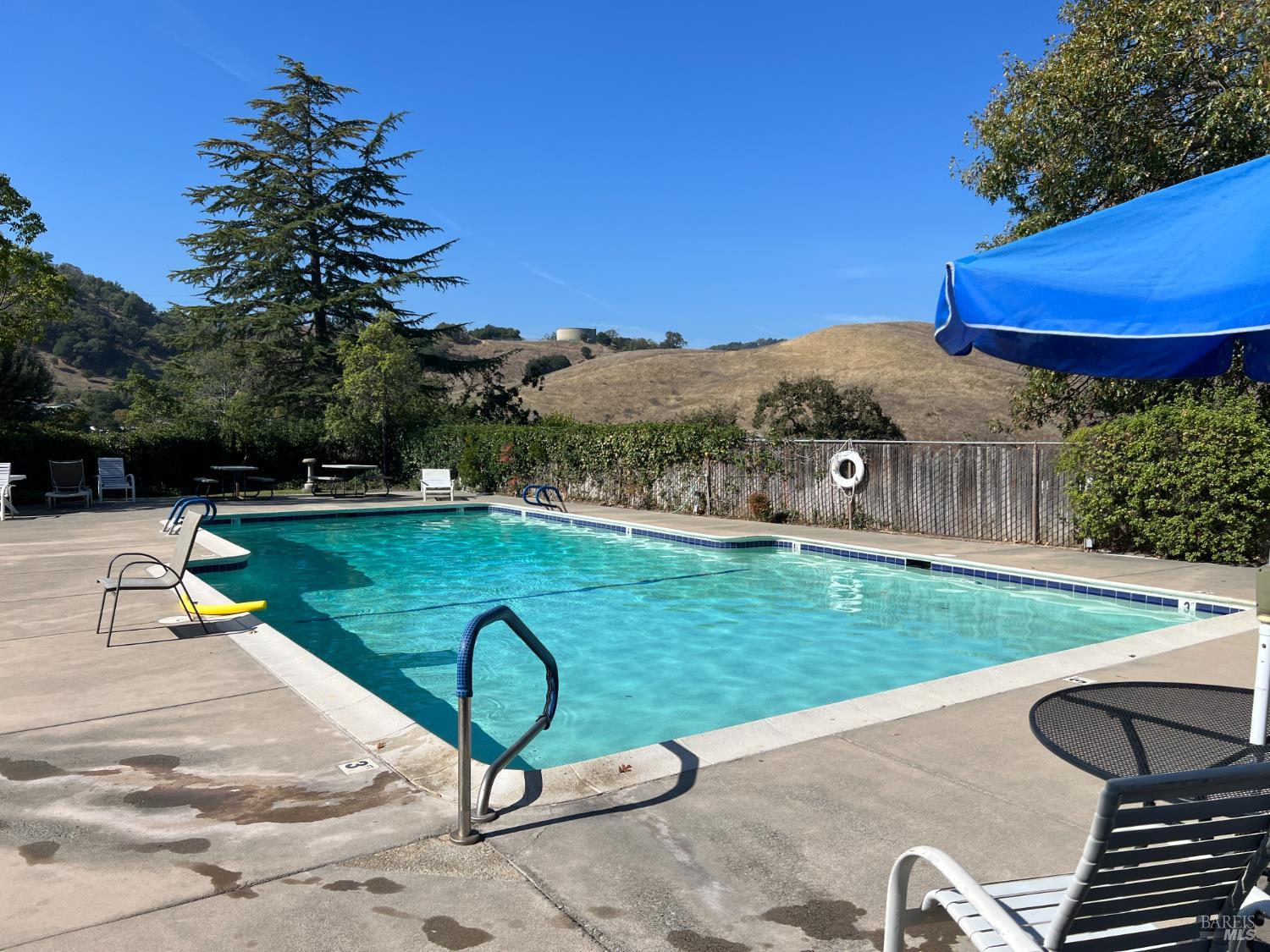 Detail Gallery Image 30 of 31 For 121 Panorama Dr, Novato,  CA 94949 - 2 Beds | 2 Baths