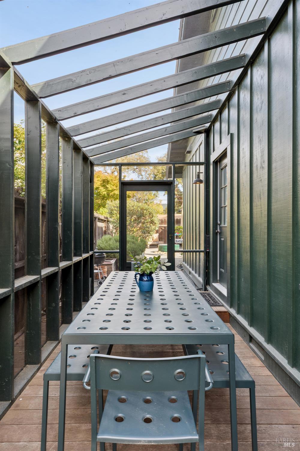 Detail Gallery Image 31 of 42 For 18470 Lucas Ave, Sonoma,  CA 95476 - 2 Beds | 1 Baths