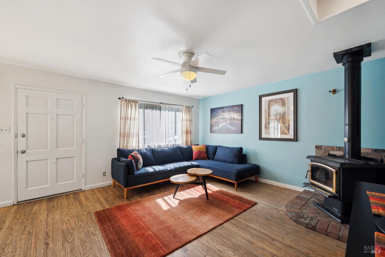 Detail Gallery Image 7 of 54 For 709 W 8th St, Santa Rosa,  CA 95401 - 3 Beds | 2 Baths