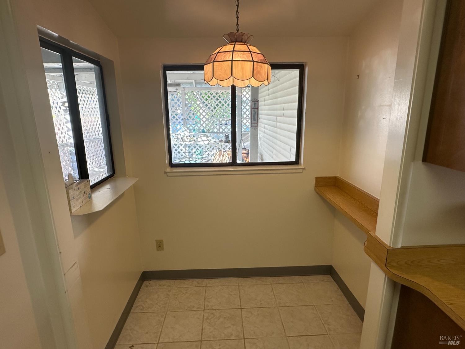 Detail Gallery Image 9 of 29 For 101 University Ave, Vallejo,  CA 94591 - 3 Beds | 1 Baths