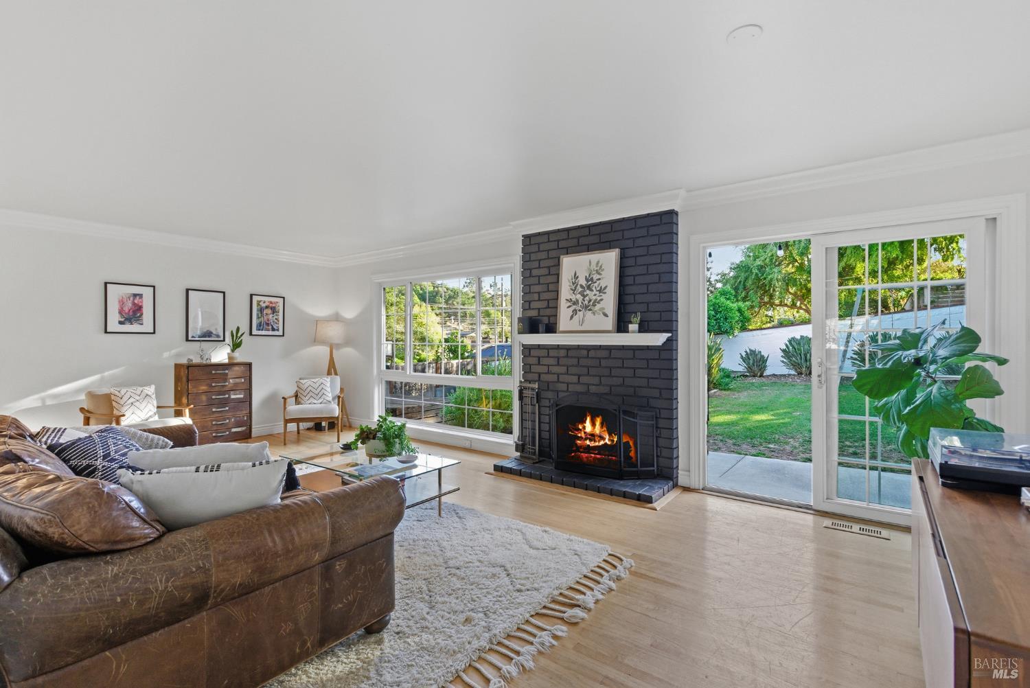 Detail Gallery Image 4 of 26 For 506 Cedar Hill Dr, San Rafael,  CA 94903 - 3 Beds | 2/1 Baths