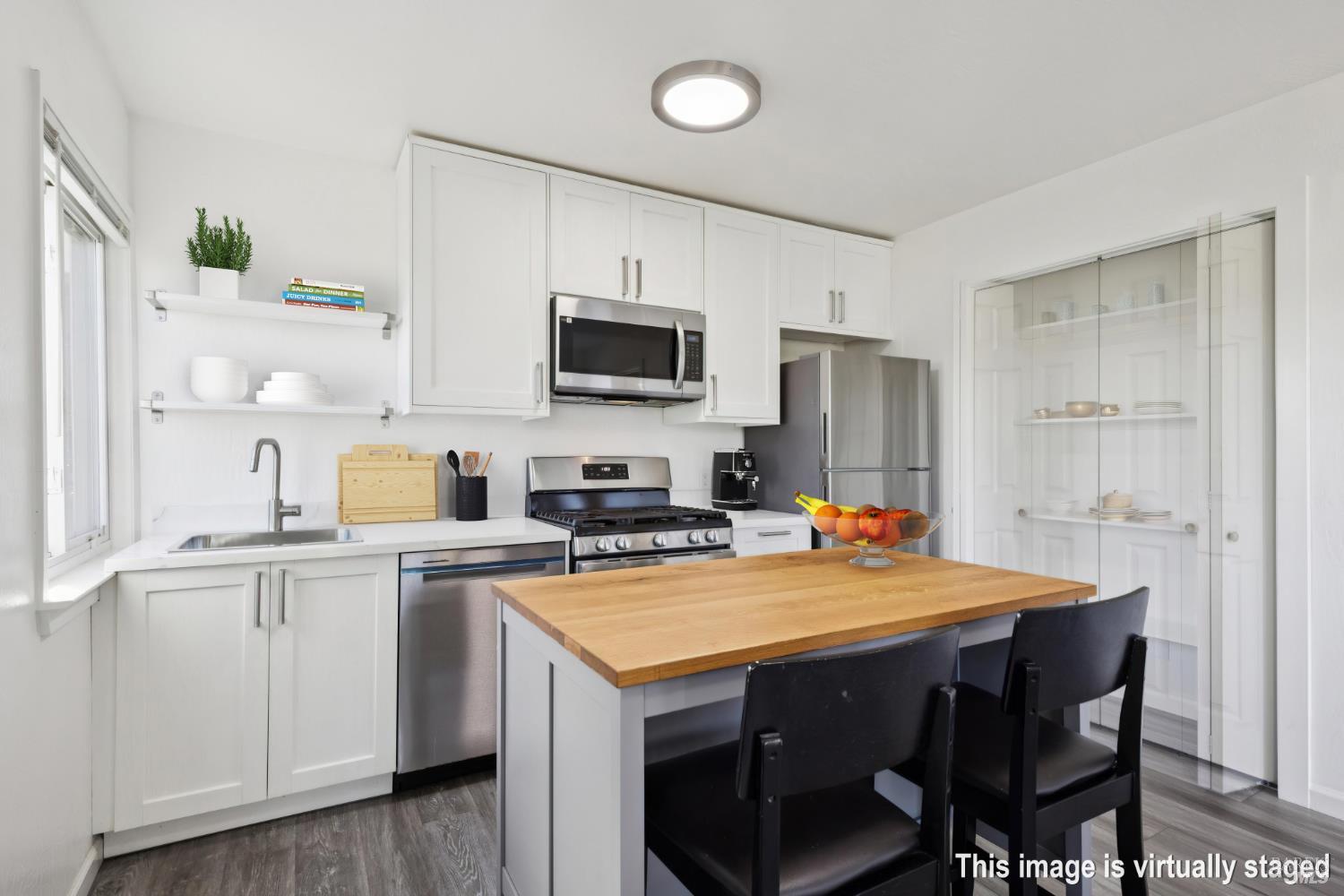 Detail Gallery Image 30 of 42 For 16 Dutton Ct, Sausalito,  CA 94965 - 4 Beds | 2 Baths