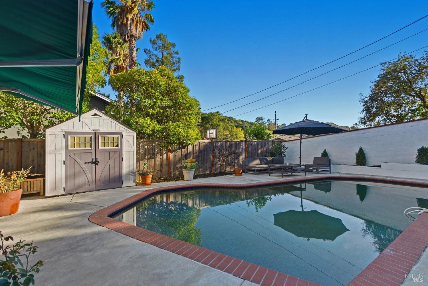 Detail Gallery Image 23 of 26 For 506 Cedar Hill Dr, San Rafael,  CA 94903 - 3 Beds | 2/1 Baths