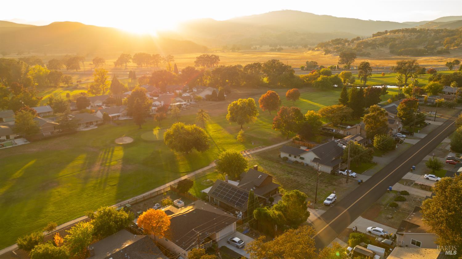 Detail Gallery Image 18 of 49 For 18279 Hidden Valley Rd, Hidden Valley Lake,  CA 95467 - 3 Beds | 2 Baths