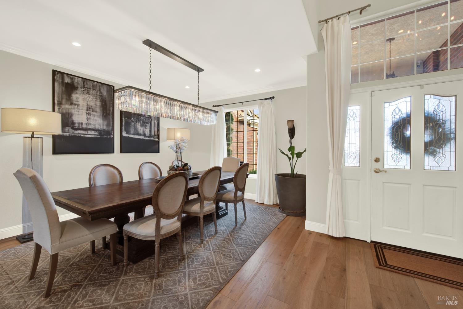 Detail Gallery Image 17 of 94 For 3261 Congressional Cir, Fairfield,  CA 94534 - 5 Beds | 4/1 Baths