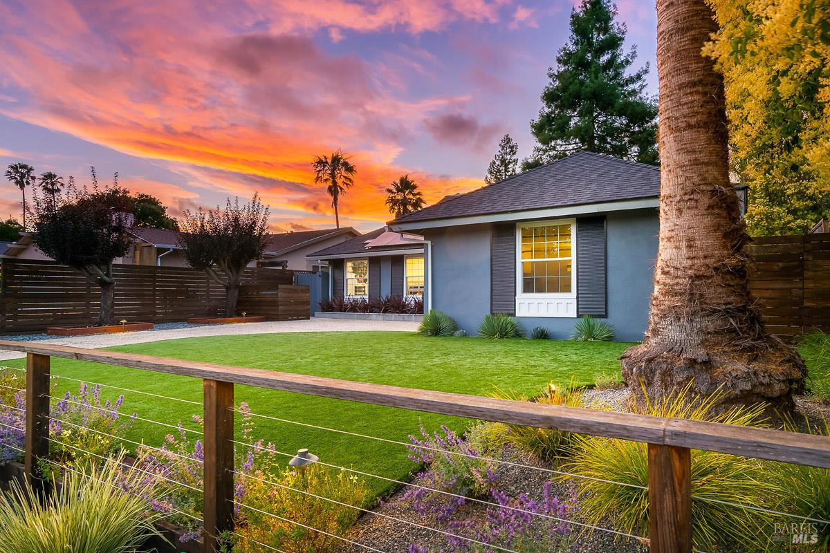 Detail Gallery Image 33 of 44 For 145 San Carlos Way, Novato,  CA 94945 - 4 Beds | 2 Baths