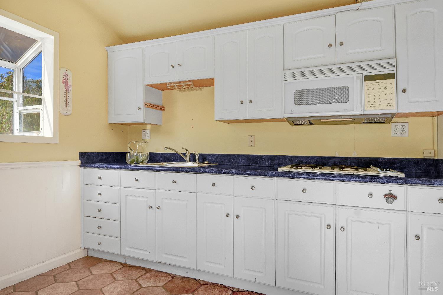 Detail Gallery Image 28 of 36 For 25 Roosevelt Ave, San Rafael,  CA 94903 - 4 Beds | 2/1 Baths