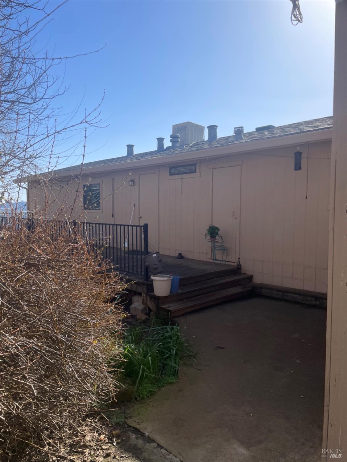 Detail Gallery Image 37 of 45 For 7490 Walnut Ln, Lower Lake,  CA 95457 - 3 Beds | 2/1 Baths