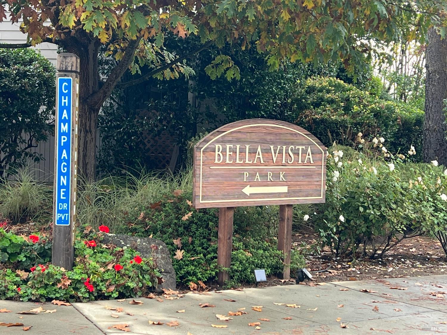 Detail Gallery Image 6 of 28 For 105 Claret Cir, Yountville,  CA 94559 - 2 Beds | 2 Baths