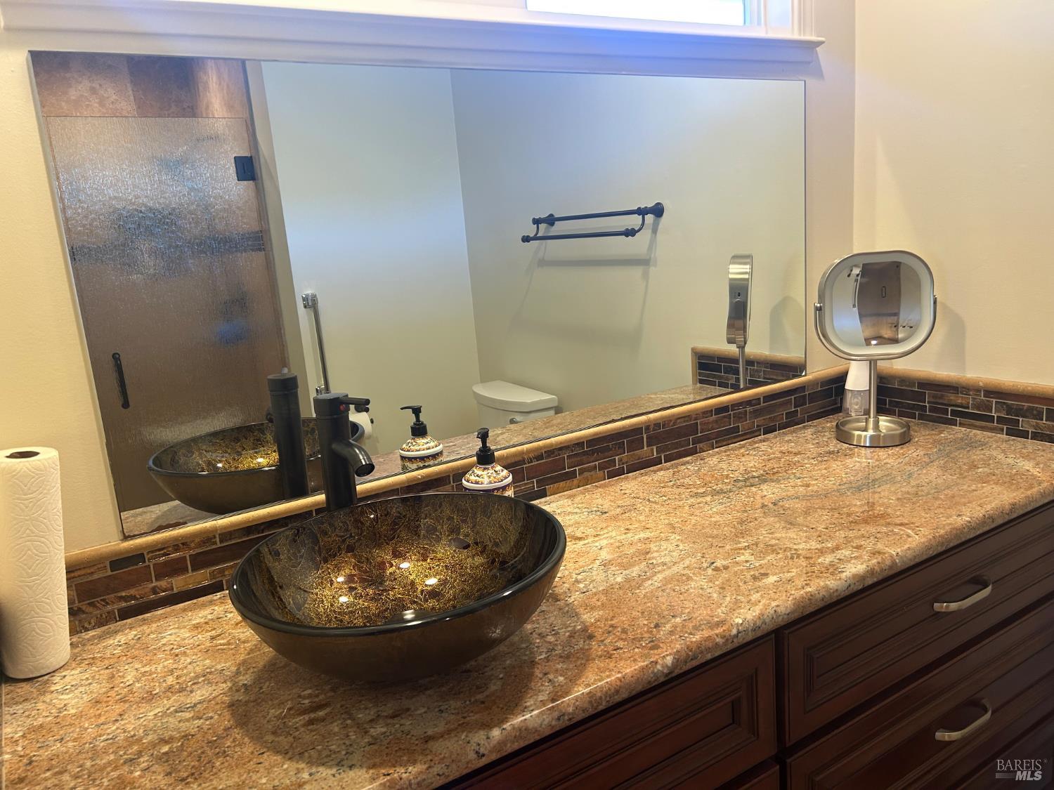 Detail Gallery Image 10 of 13 For 6553 Meadowridge Dr, Santa Rosa,  CA 95409 - 2 Beds | 2 Baths