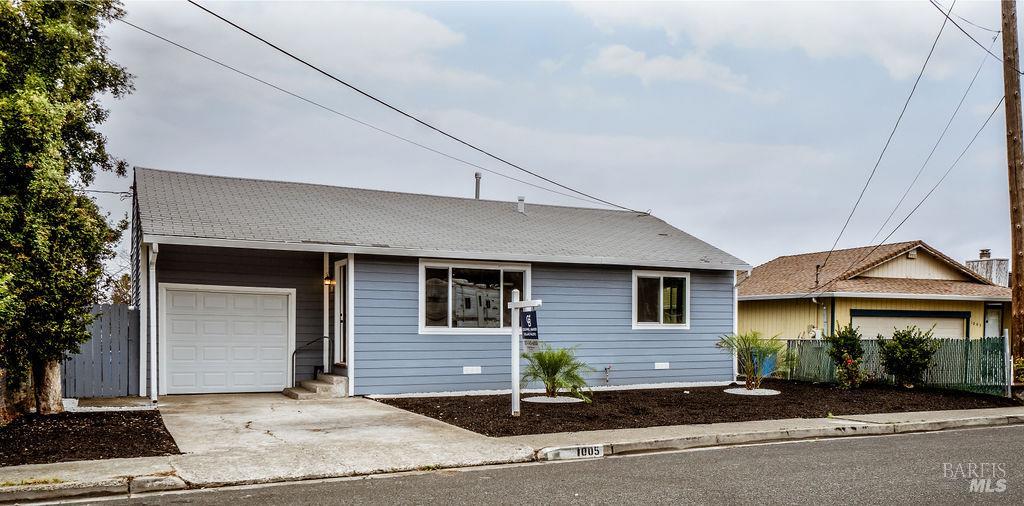 Detail Gallery Image 2 of 30 For 1005 Atherton St, Vallejo,  CA 94590 - 2 Beds | 1 Baths