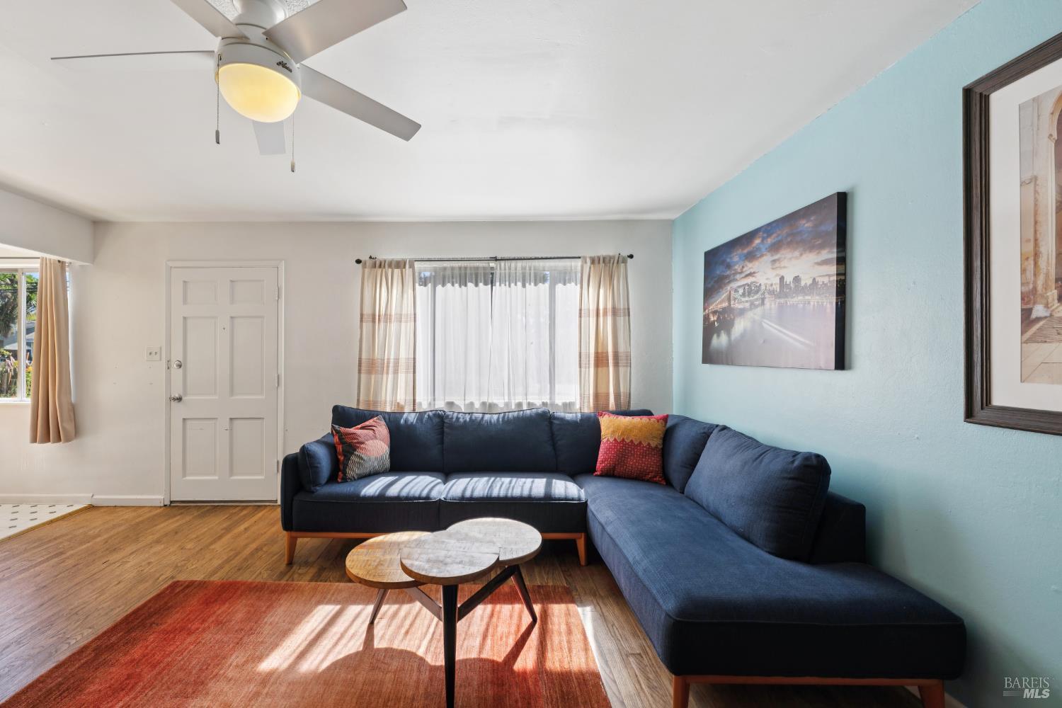 Detail Gallery Image 10 of 54 For 709 W 8th St, Santa Rosa,  CA 95401 - 3 Beds | 2 Baths