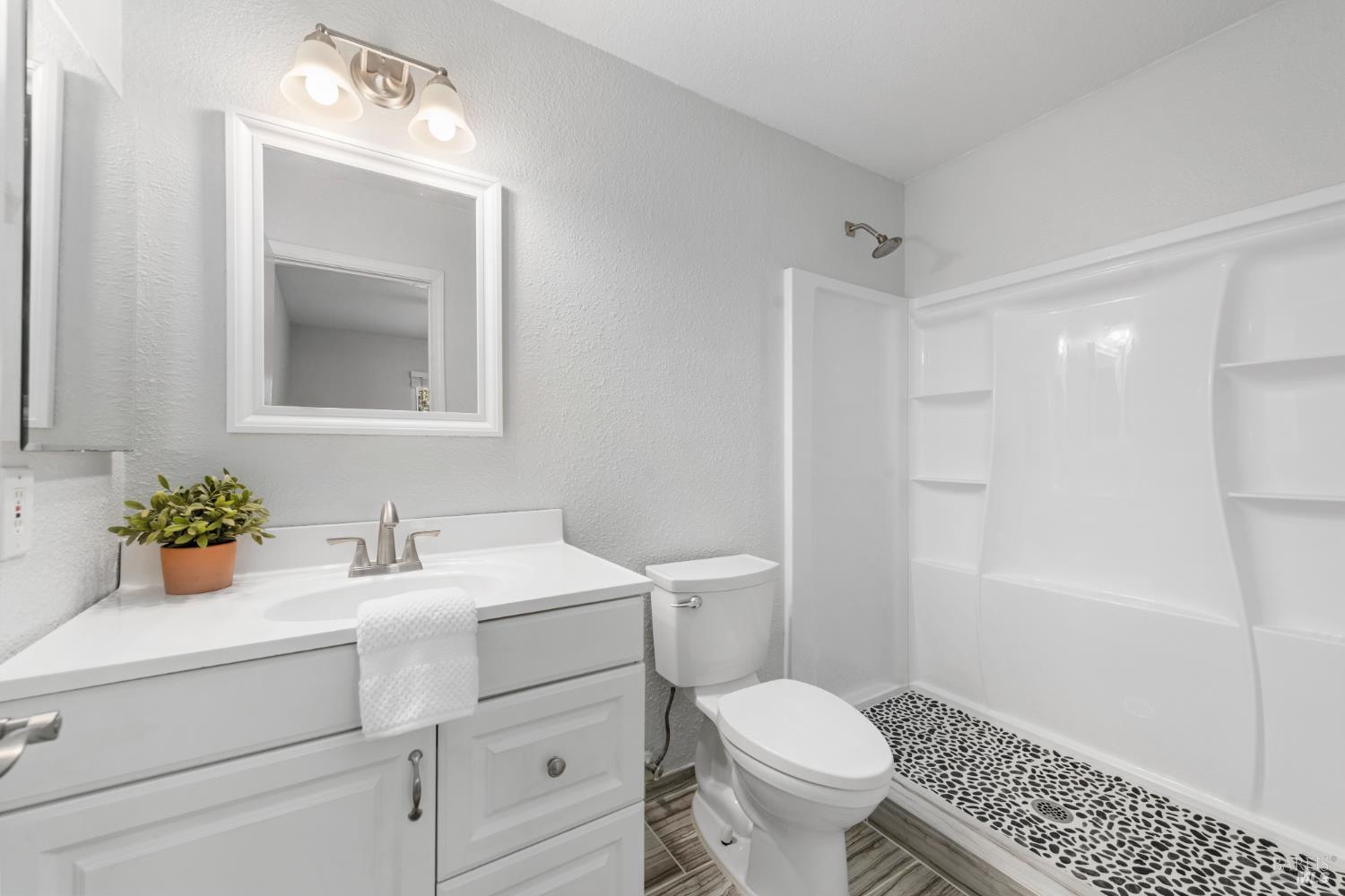 Detail Gallery Image 8 of 43 For 1944 Diamond Way, Fairfield,  CA 94533 - 3 Beds | 2 Baths