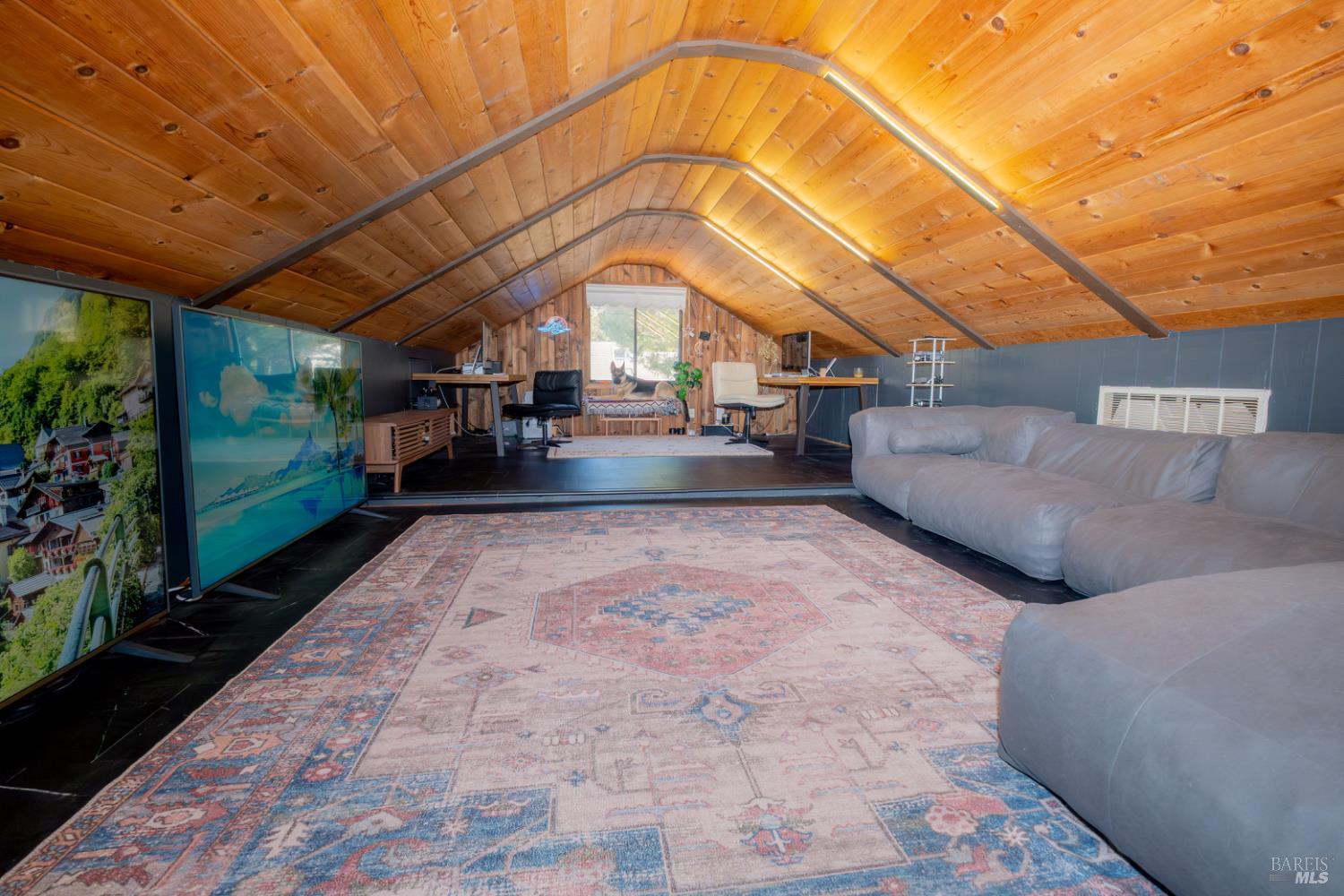 Detail Gallery Image 20 of 49 For 18279 Hidden Valley Rd, Hidden Valley Lake,  CA 95467 - 3 Beds | 2 Baths