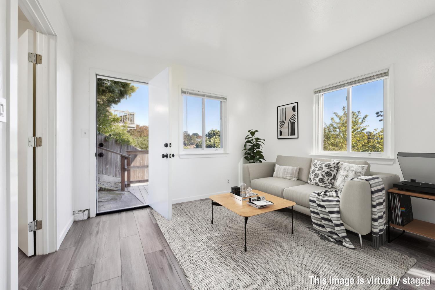 Detail Gallery Image 31 of 42 For 16 Dutton Ct, Sausalito,  CA 94965 - 4 Beds | 2 Baths