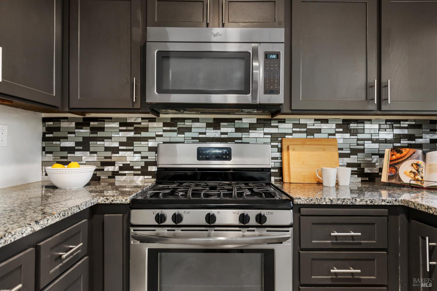 Detail Gallery Image 24 of 43 For 1944 Diamond Way, Fairfield,  CA 94533 - 3 Beds | 2 Baths