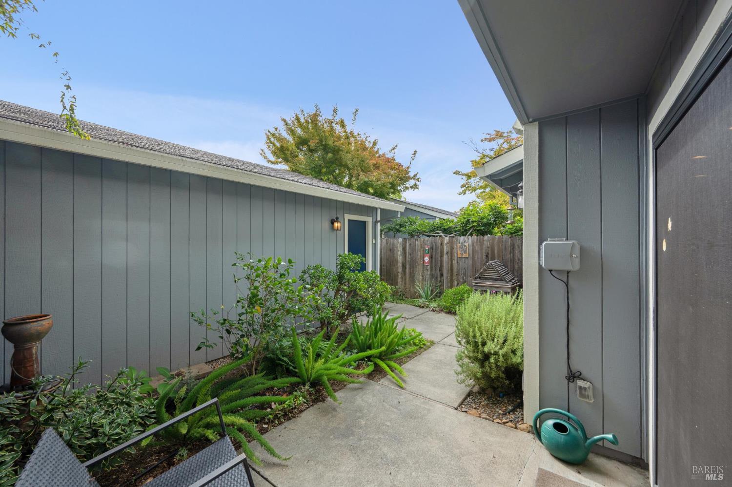 Detail Gallery Image 23 of 32 For 19167 Robinson Rd #Y,  Sonoma,  CA 95476 - 2 Beds | 1/1 Baths