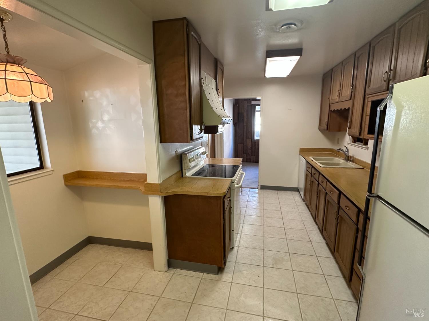 Detail Gallery Image 8 of 29 For 101 University Ave, Vallejo,  CA 94591 - 3 Beds | 1 Baths