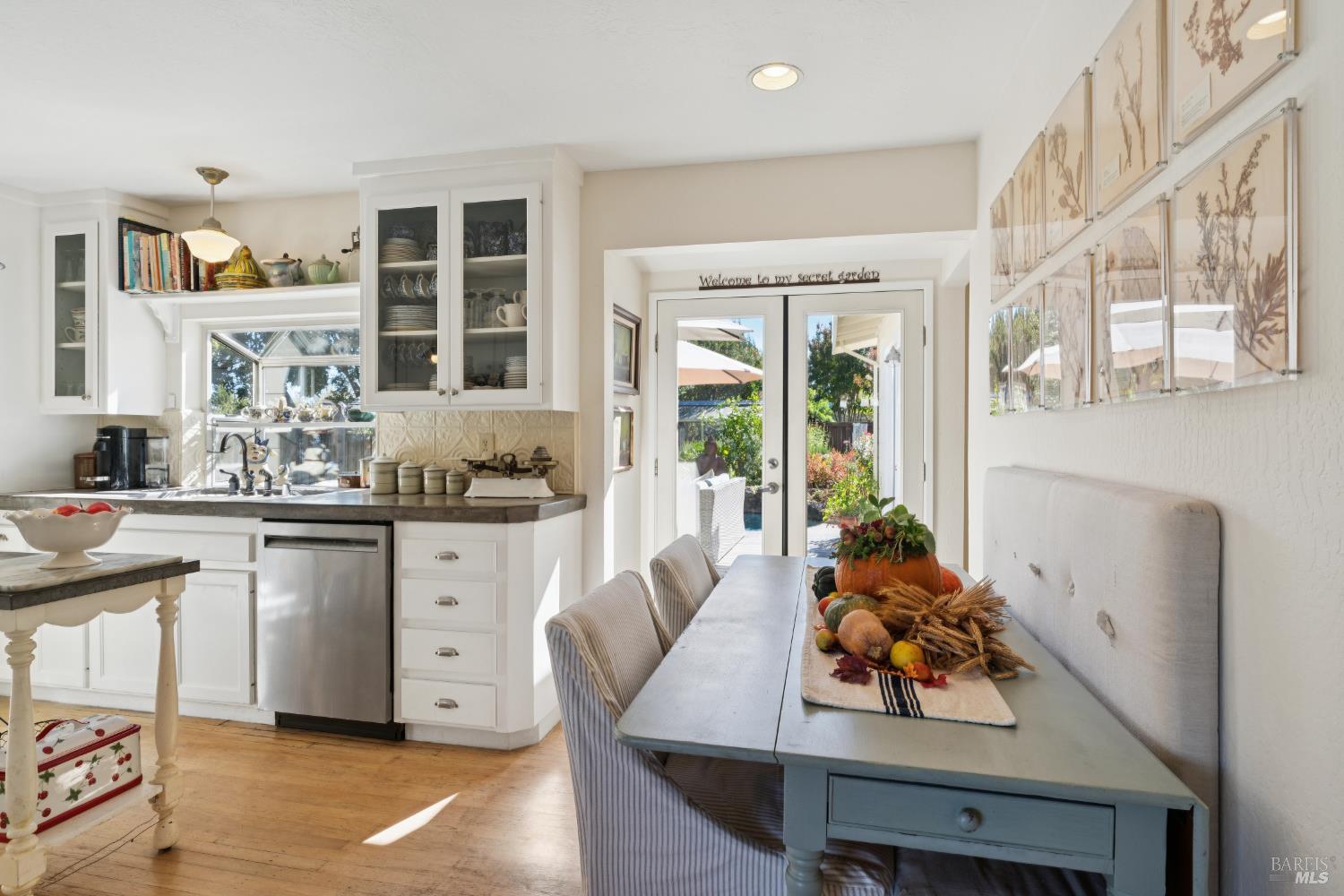 Detail Gallery Image 10 of 47 For 257 Perkins St, Sonoma,  CA 95476 - 3 Beds | 2 Baths