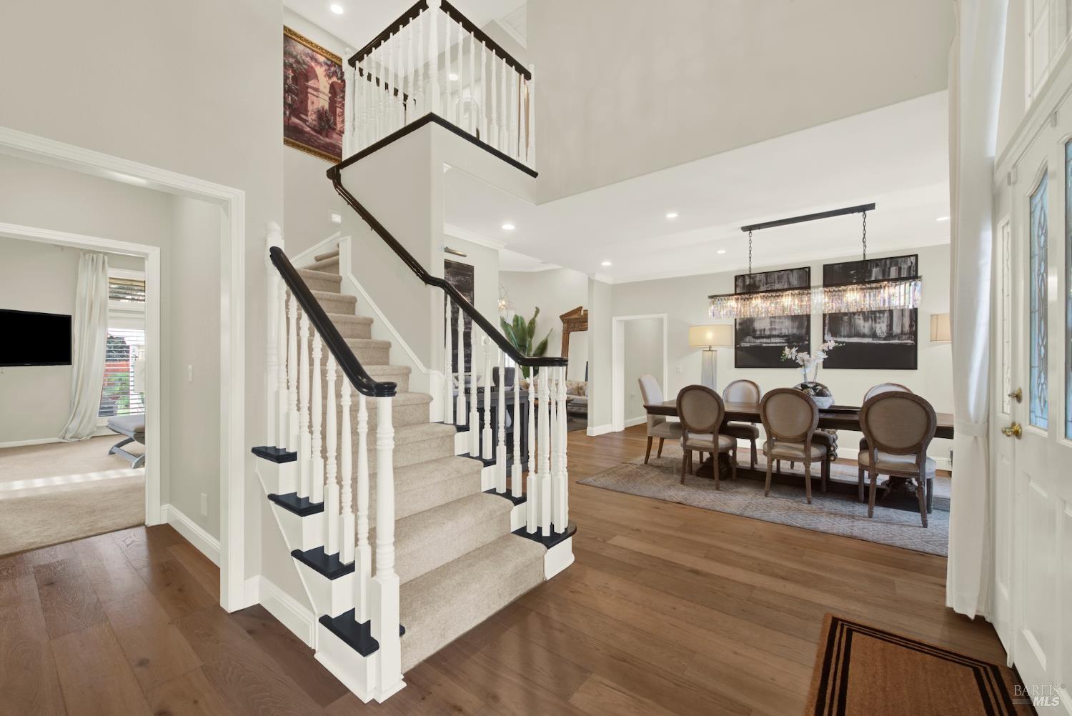 Detail Gallery Image 11 of 94 For 3261 Congressional Cir, Fairfield,  CA 94534 - 5 Beds | 4/1 Baths