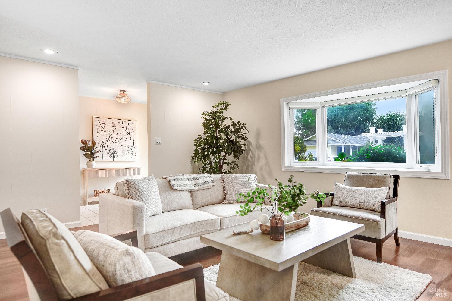 Detail Gallery Image 7 of 36 For 25 Roosevelt Ave, San Rafael,  CA 94903 - 4 Beds | 2/1 Baths