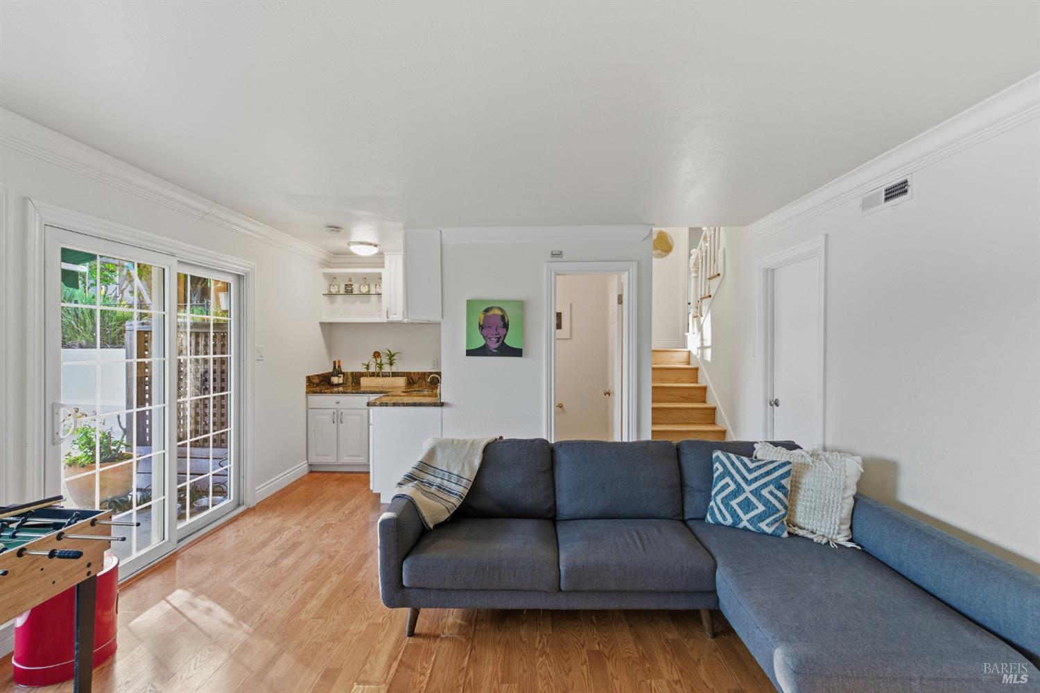 Detail Gallery Image 14 of 26 For 506 Cedar Hill Dr, San Rafael,  CA 94903 - 3 Beds | 2/1 Baths