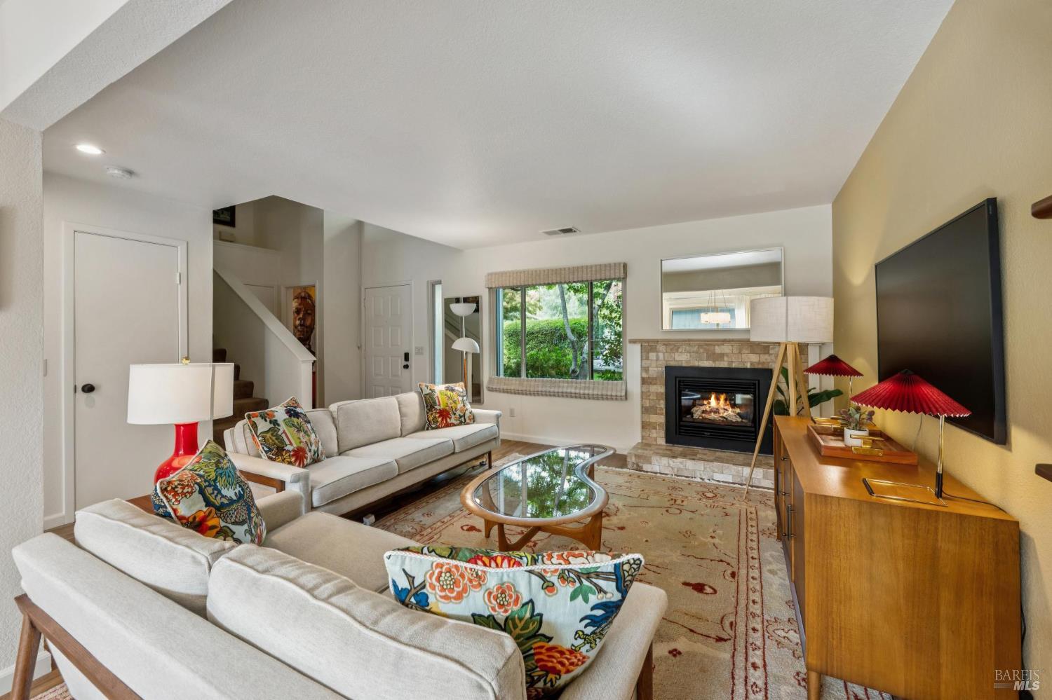 Detail Gallery Image 6 of 32 For 19167 Robinson Rd #Y,  Sonoma,  CA 95476 - 2 Beds | 1/1 Baths