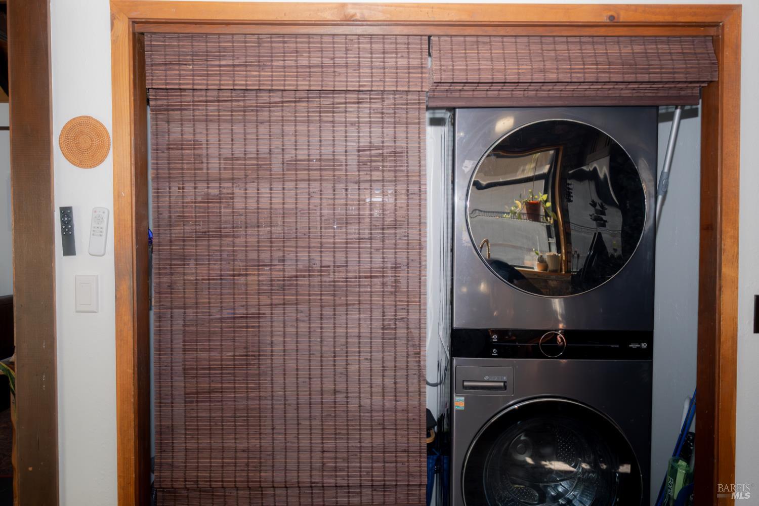 Detail Gallery Image 12 of 49 For 18279 Hidden Valley Rd, Hidden Valley Lake,  CA 95467 - 3 Beds | 2 Baths