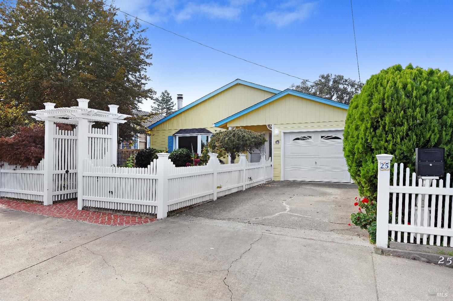 Detail Gallery Image 30 of 36 For 25 Roosevelt Ave, San Rafael,  CA 94903 - 4 Beds | 2/1 Baths