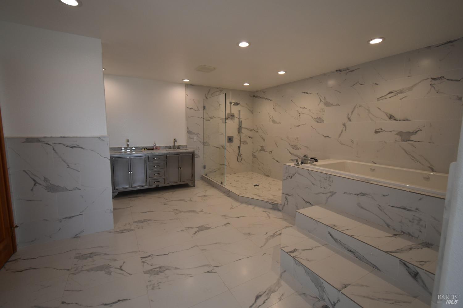 Detail Gallery Image 21 of 45 For 7490 Walnut Ln, Lower Lake,  CA 95457 - 3 Beds | 2/1 Baths