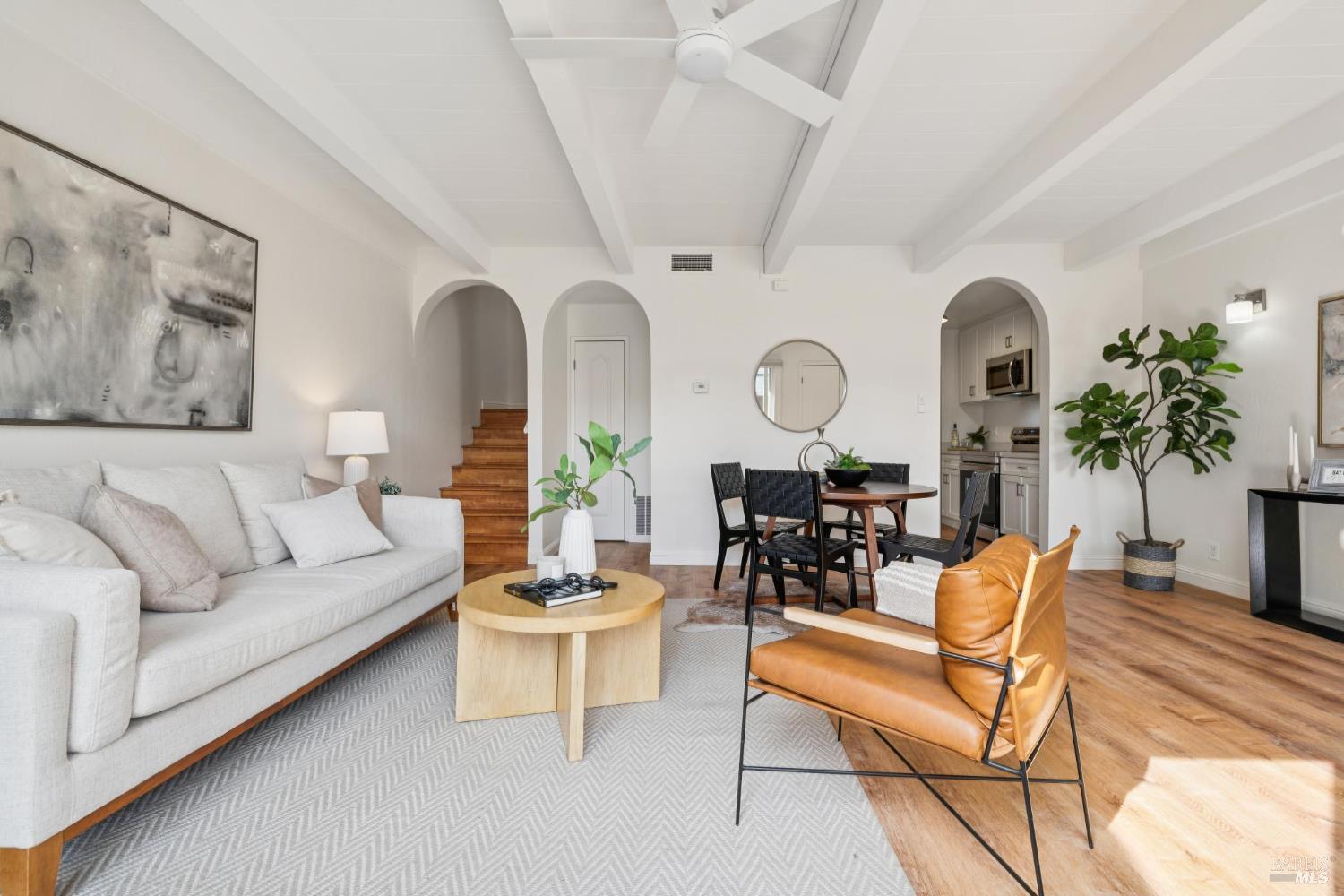 Detail Gallery Image 7 of 31 For 1542 Center Rd #103,  Novato,  CA 94947 - 2 Beds | 1/1 Baths