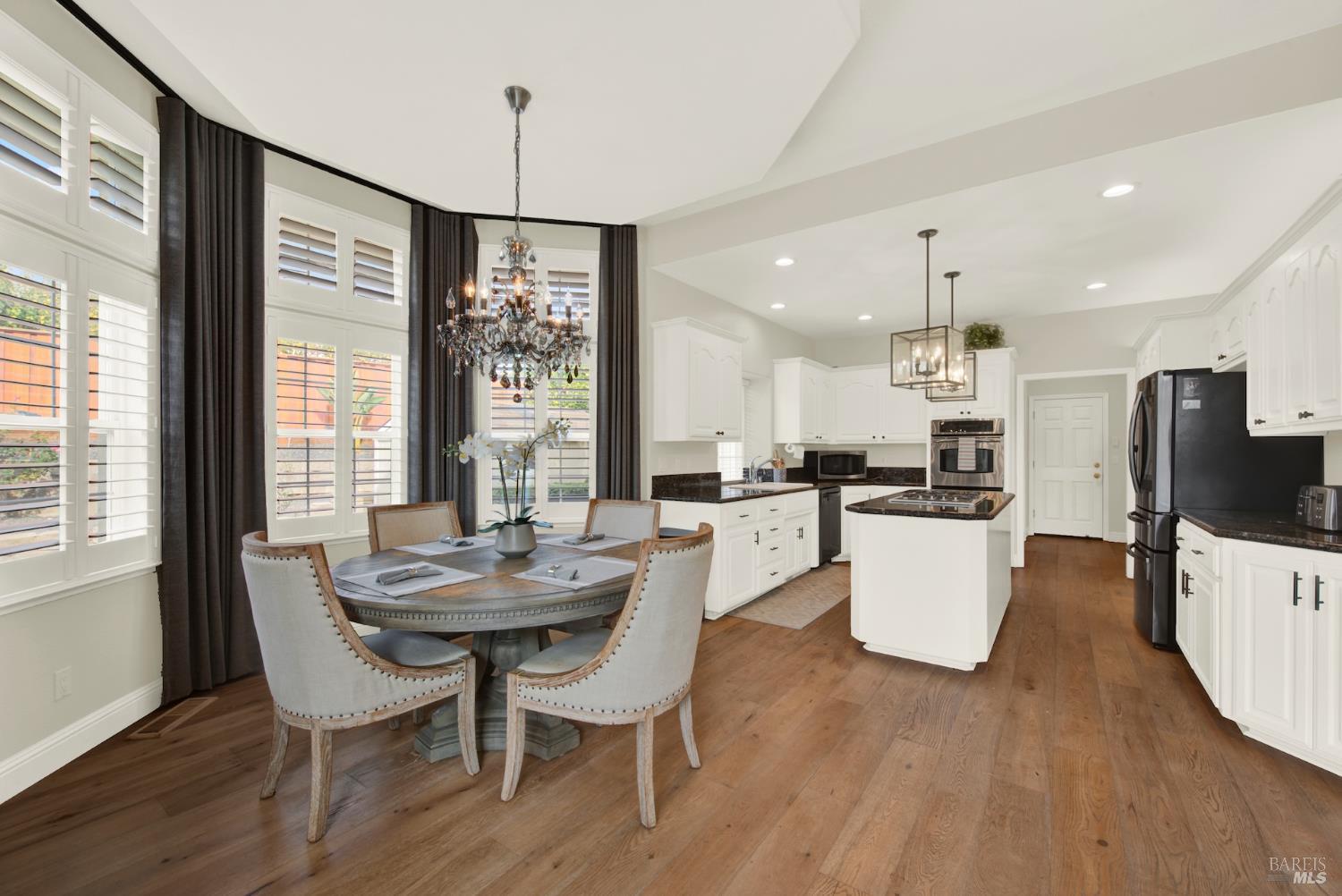 Detail Gallery Image 29 of 94 For 3261 Congressional Cir, Fairfield,  CA 94534 - 5 Beds | 4/1 Baths