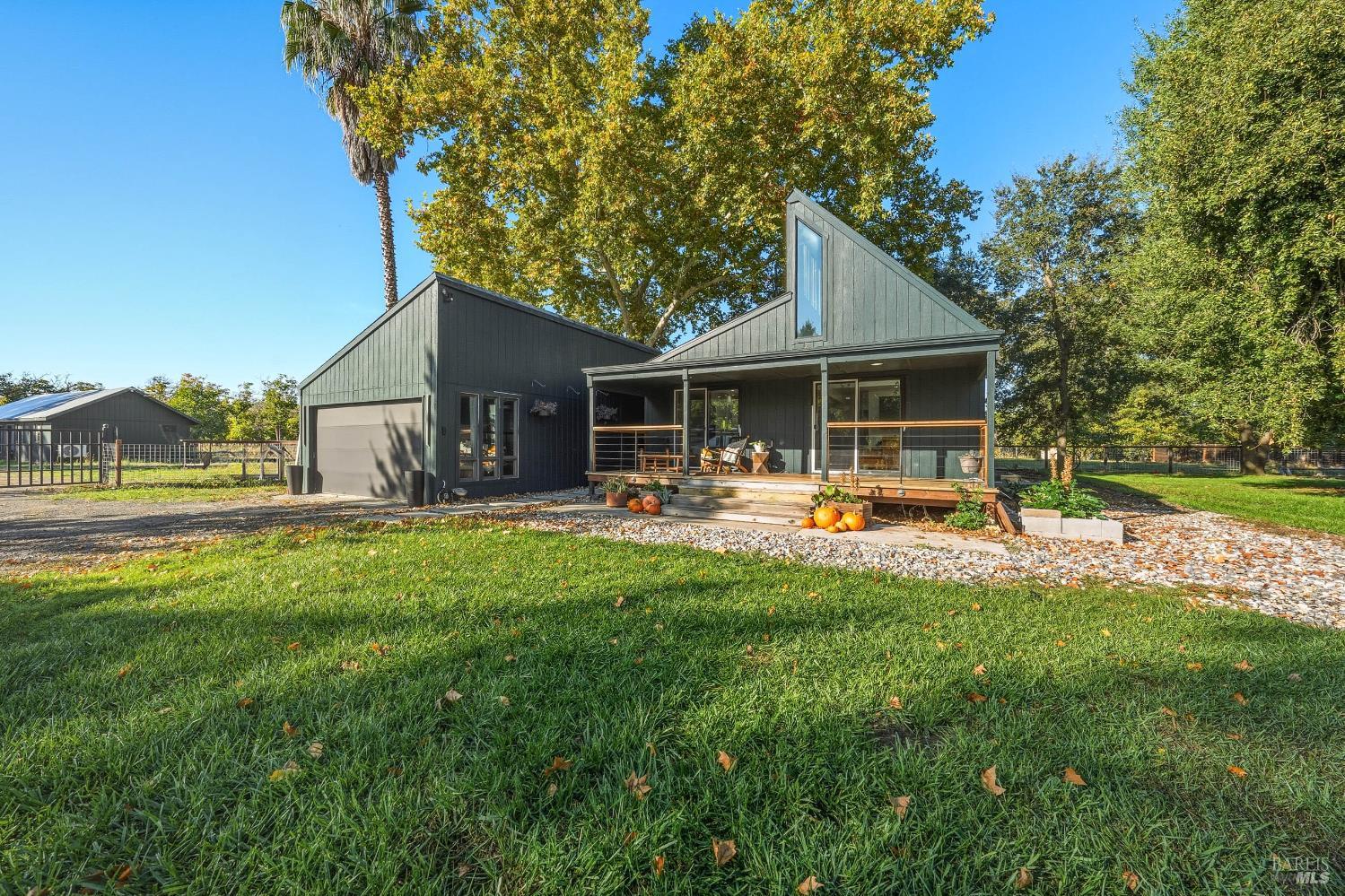 Detail Gallery Image 4 of 76 For 2427 Argonaut Rd, Finley,  CA 95453 - 3 Beds | 2 Baths