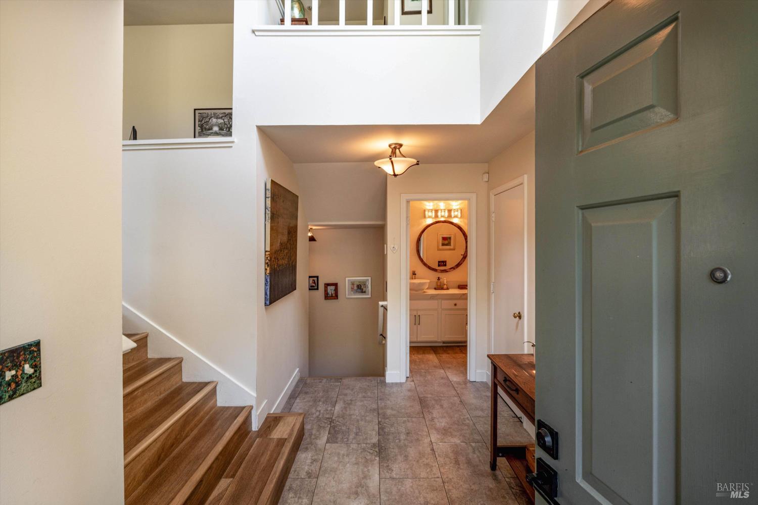 Detail Gallery Image 4 of 36 For 18120 Vassar Ct, Sonoma,  CA 95476 - 3 Beds | 3/1 Baths