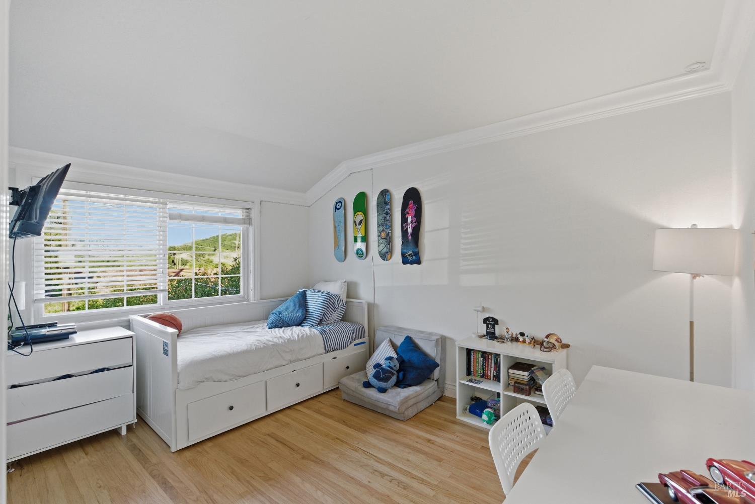 Detail Gallery Image 20 of 26 For 506 Cedar Hill Dr, San Rafael,  CA 94903 - 3 Beds | 2/1 Baths