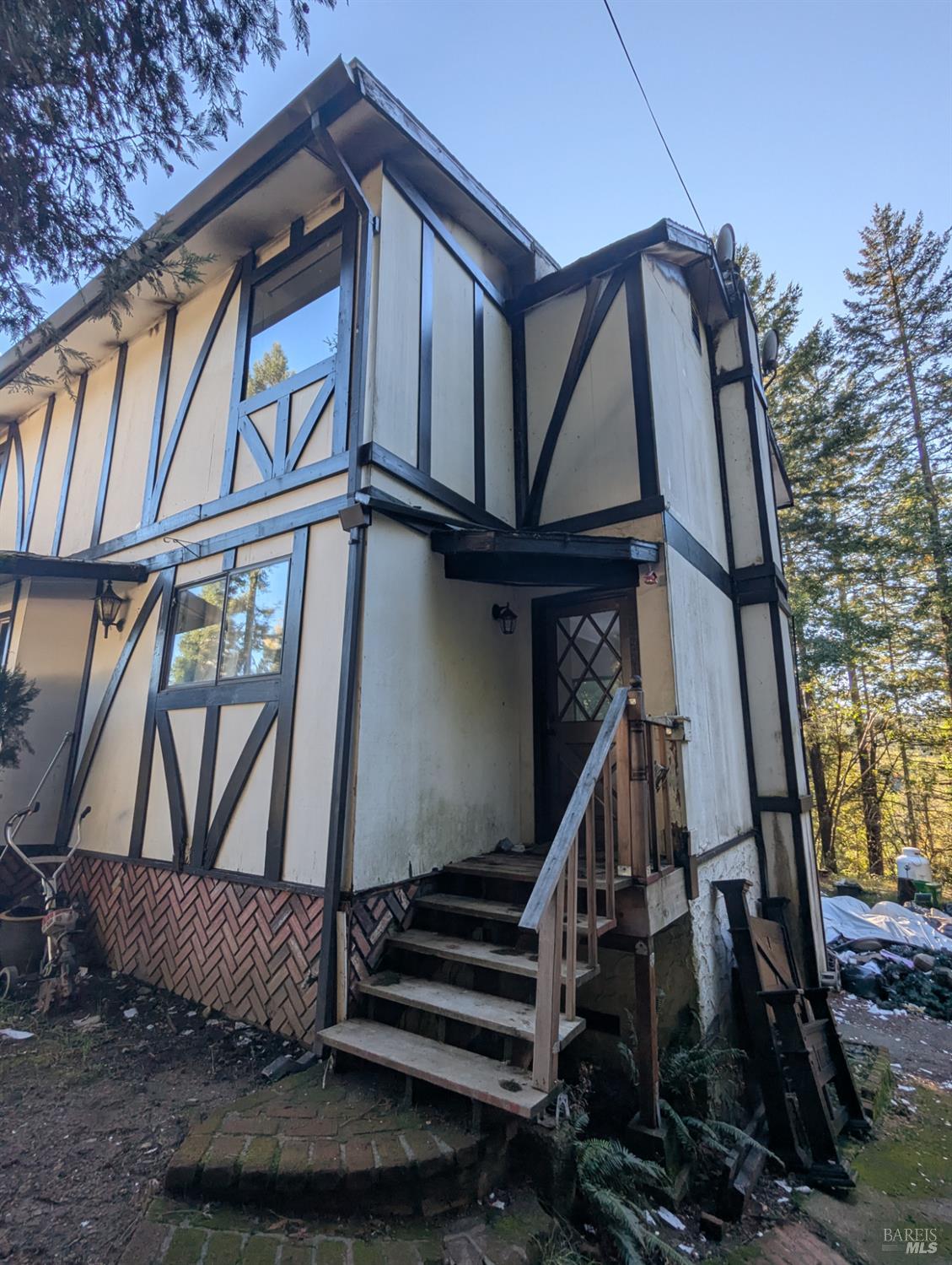 Detail Gallery Image 8 of 53 For 25780 Porro Ct, Willits,  CA 95490 - 3 Beds | 2 Baths