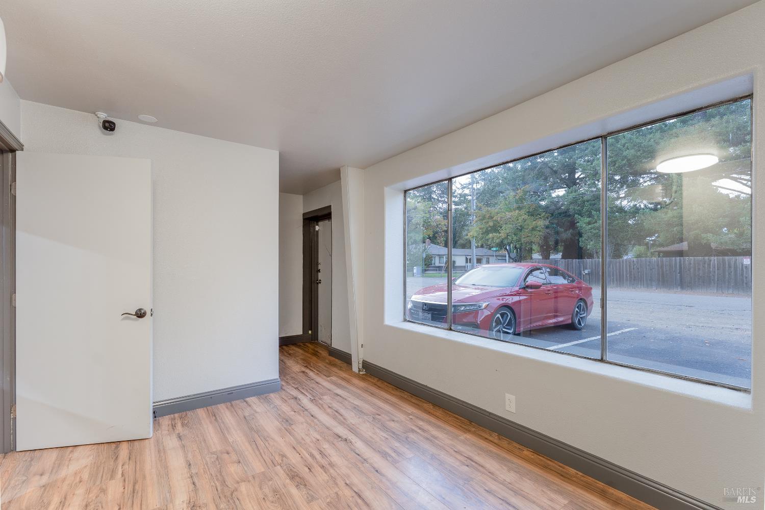 Detail Gallery Image 10 of 24 For 550 Talmage Rd, Ukiah,  CA 95482 - – Beds | – Baths