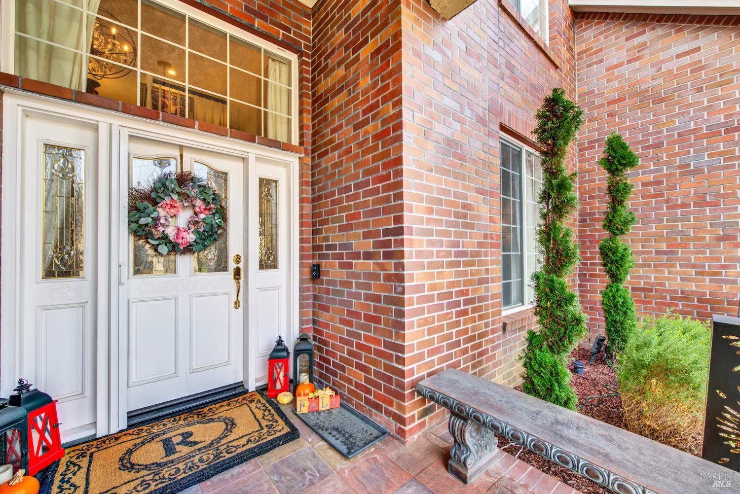 Detail Gallery Image 10 of 94 For 3261 Congressional Cir, Fairfield,  CA 94534 - 5 Beds | 4/1 Baths