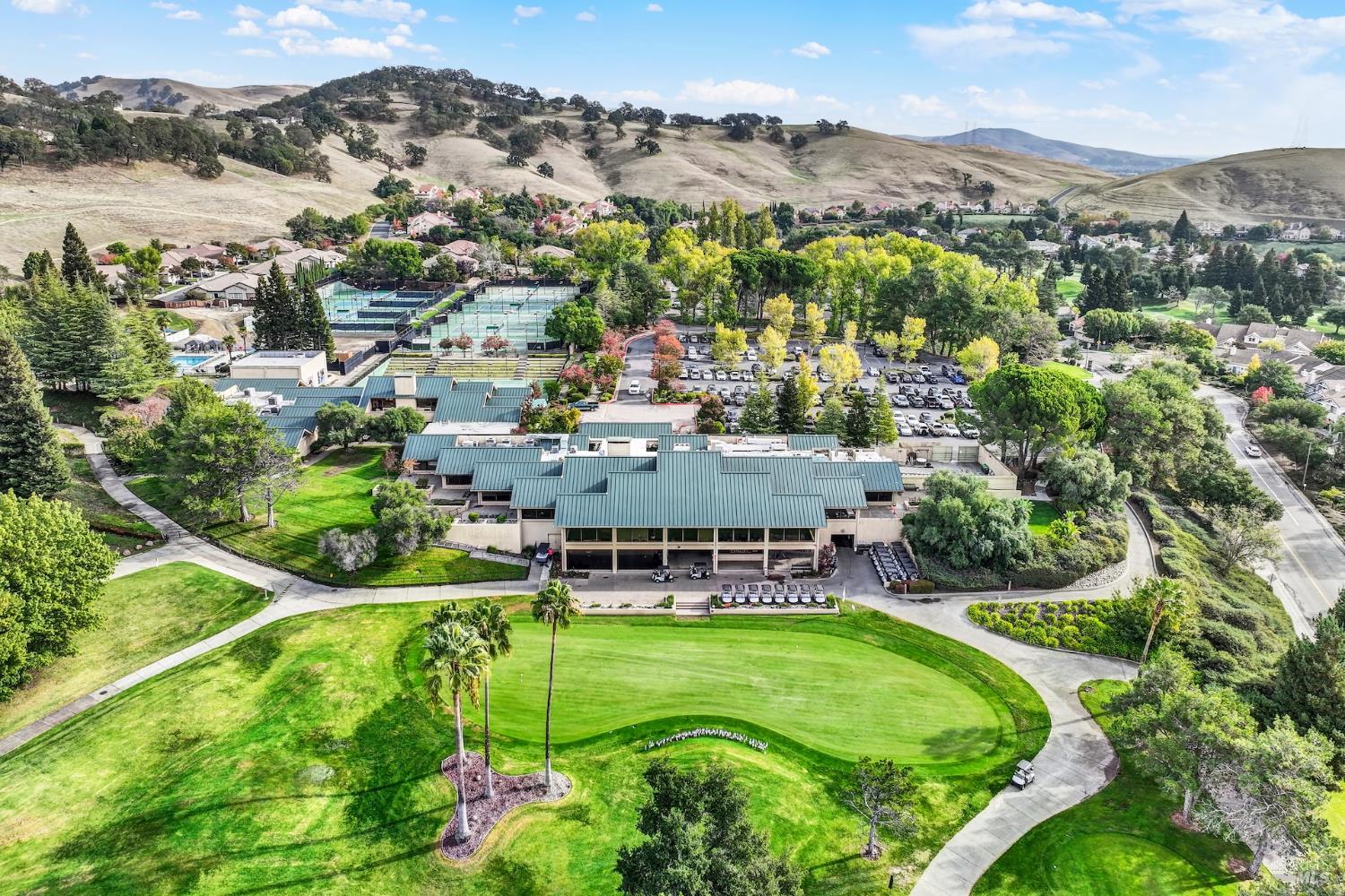 Detail Gallery Image 91 of 94 For 3261 Congressional Cir, Fairfield,  CA 94534 - 5 Beds | 4/1 Baths