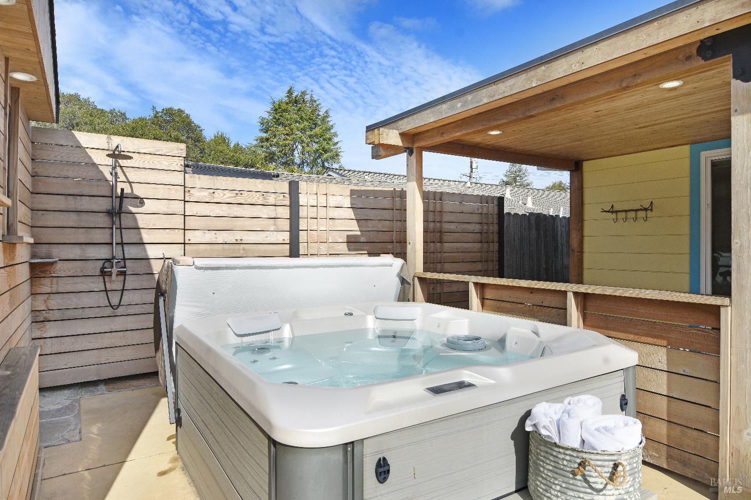 Detail Gallery Image 25 of 36 For 25 Roosevelt Ave, San Rafael,  CA 94903 - 4 Beds | 2/1 Baths